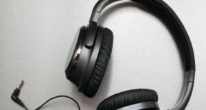 Monoprice 110010 Headphones Specs, Connectivity, and Features Monoprice 110010