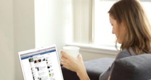 Why Is Facebook Scrolling on Its Own: Unraveling the Auto-Scroll Mystery Why Is Facebook Scrolling on Its Own