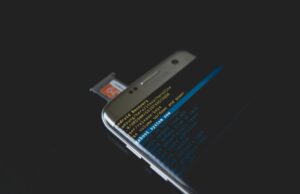 Why Your Android Phone Is So Slow: 10 Speed-Up Tips android-phone-slow (1)