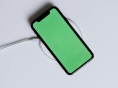 iPhone Won’t Charge: 8 Reasons and How to Fix Each iphone wont charge