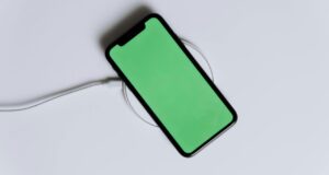 iPhone Won’t Charge: 8 Reasons and How to Fix Each iphone wont charge